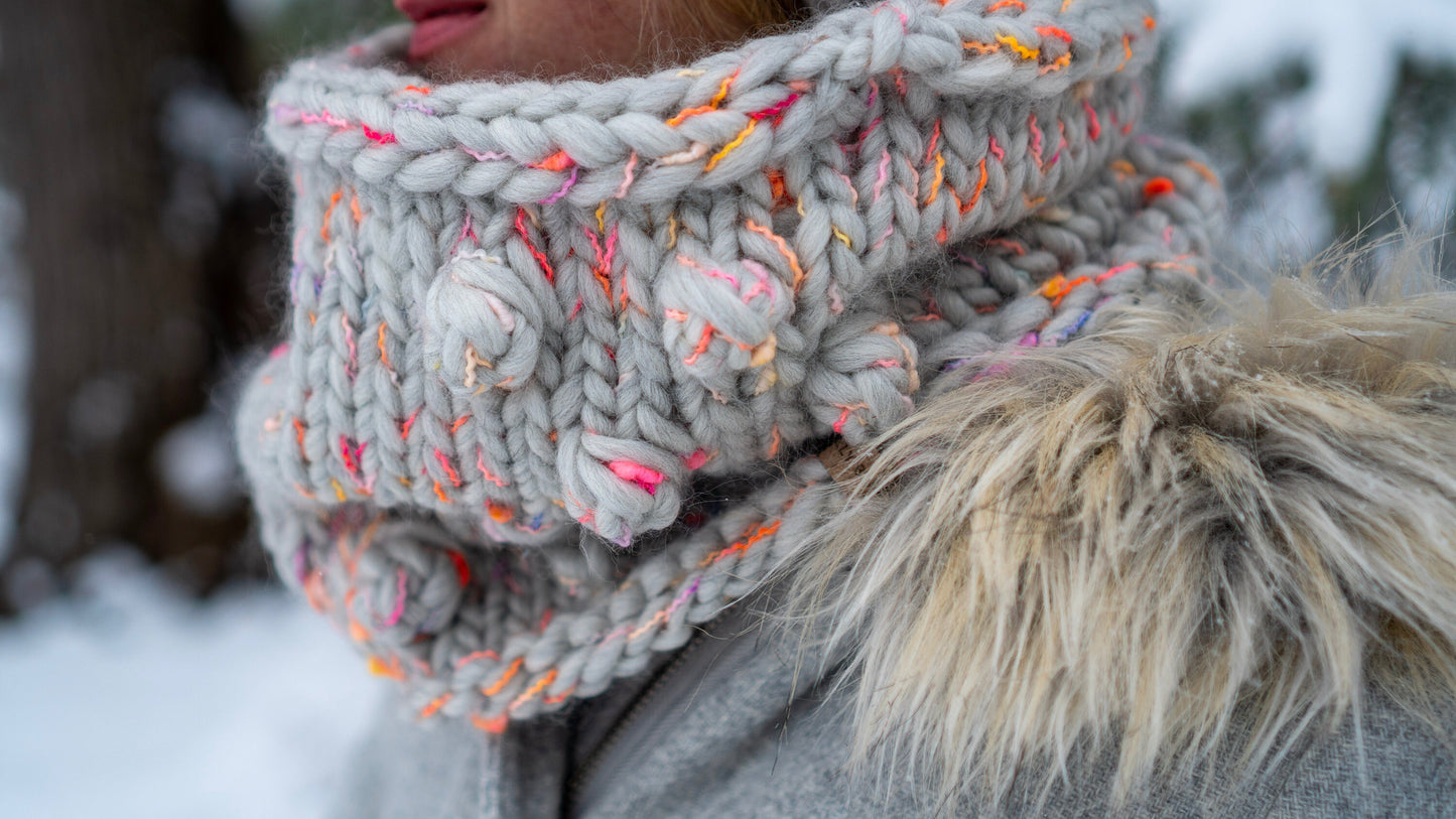 KNITTING PATTERN: Loppet Bobble Cowl | Easy Super Bulky Knit Cowl Pattern
