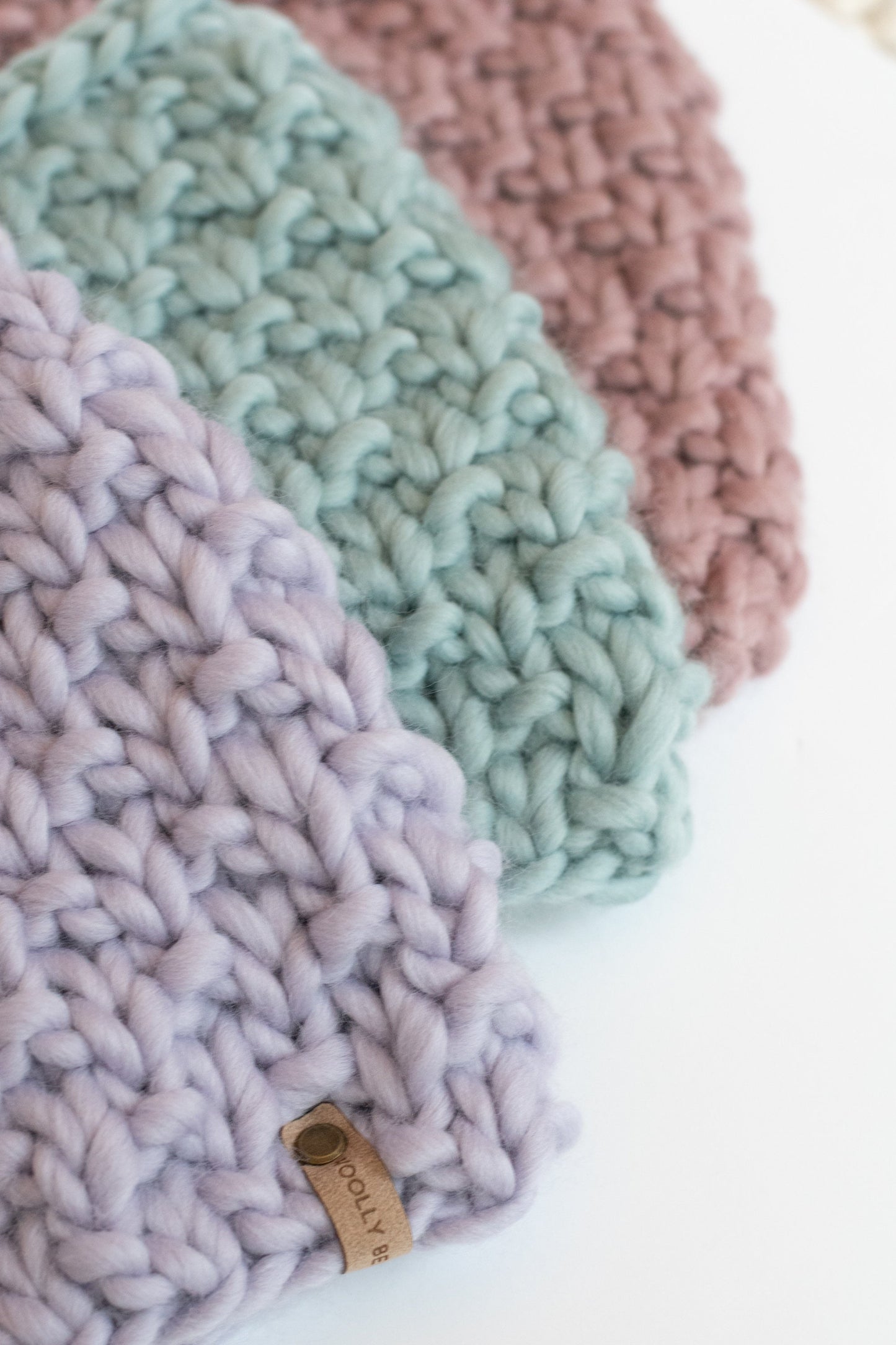Lavender Peruvian Wool Hand Knit Cowl, Chunky Luxury Knit Cowl, Ethically Sourced Wool, Chunky Knit Neckwarmer