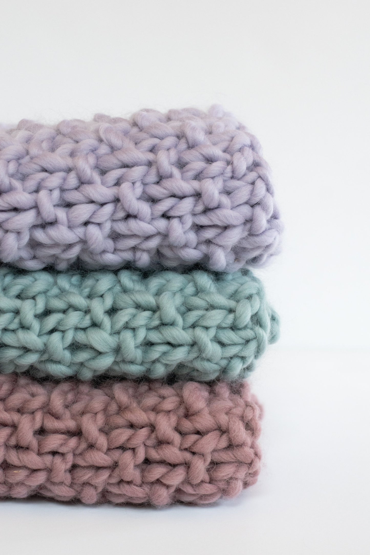 Lavender Peruvian Wool Hand Knit Cowl, Chunky Luxury Knit Cowl, Ethically Sourced Wool, Chunky Knit Neckwarmer