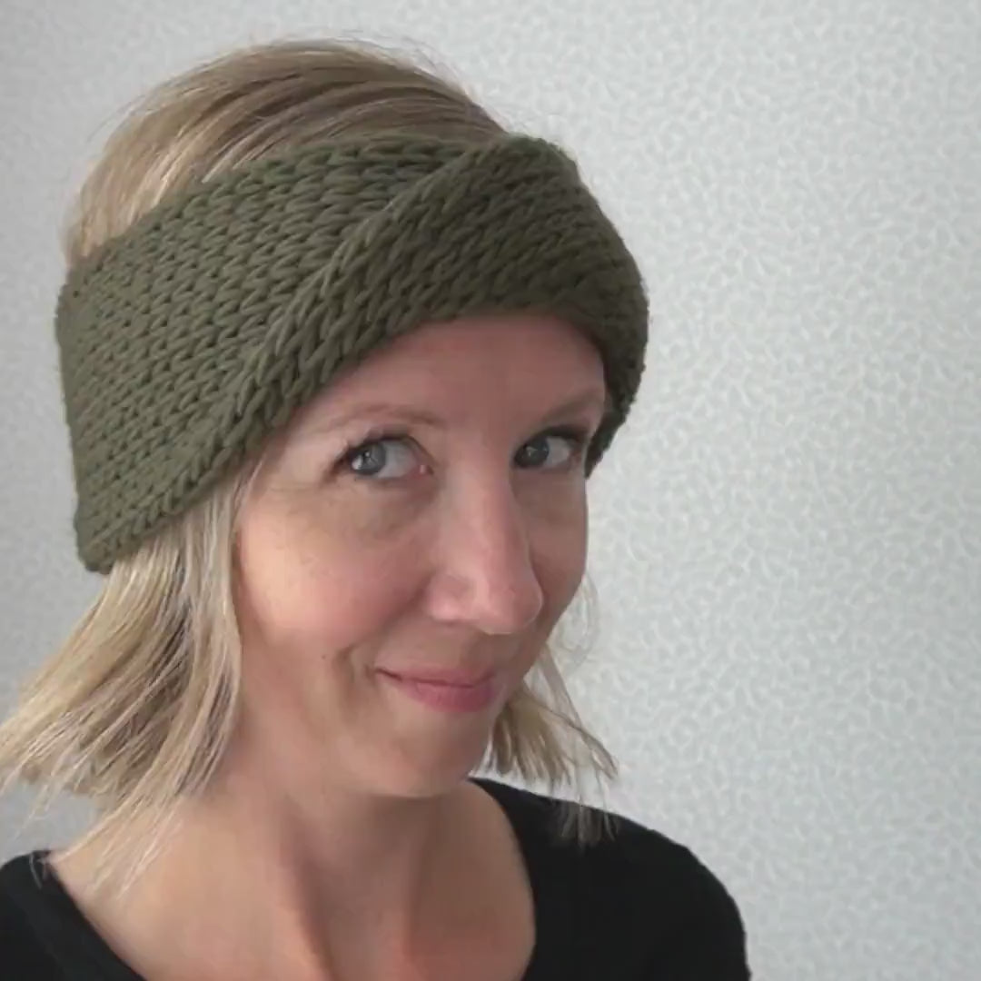 Light Gray Peruvian Wool Hand Knit Headband