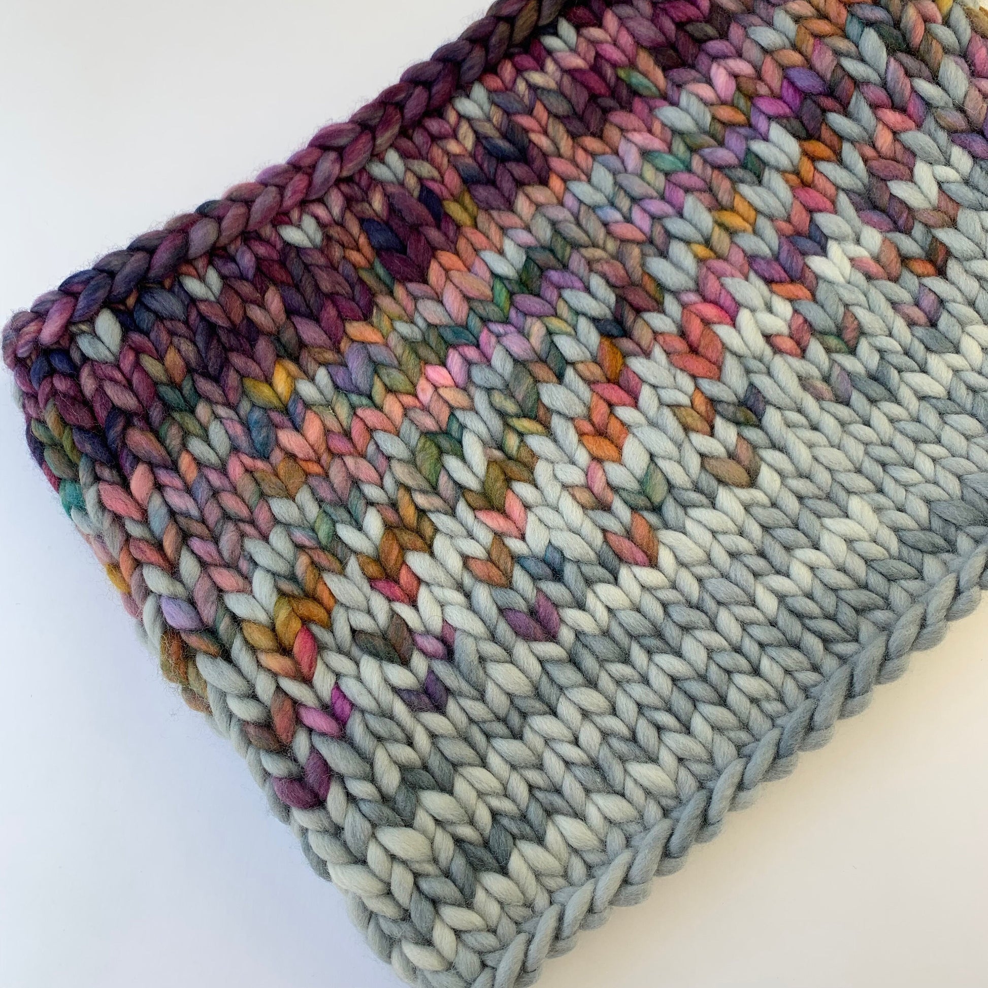 KNITTING PATTERN: Sunrise Cowl | Easy Fair Isle Knit Cowl Pattern | Super Bulky Yarn Scrap Yarn Pattern | Ombre Knitting Pattern