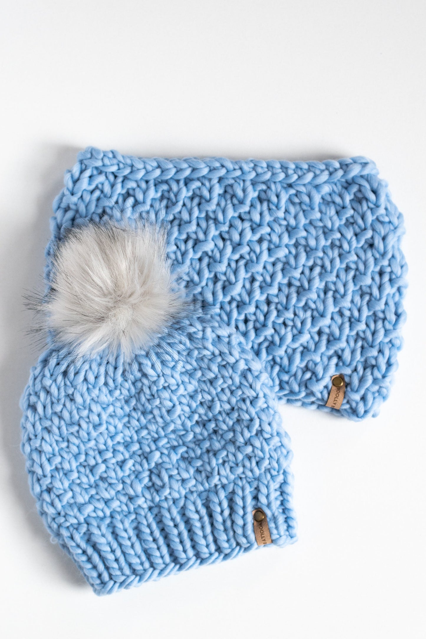 Icy Blue Peruvian Wool Hand Knit Cowl, Chunky Luxury Knit Cowl