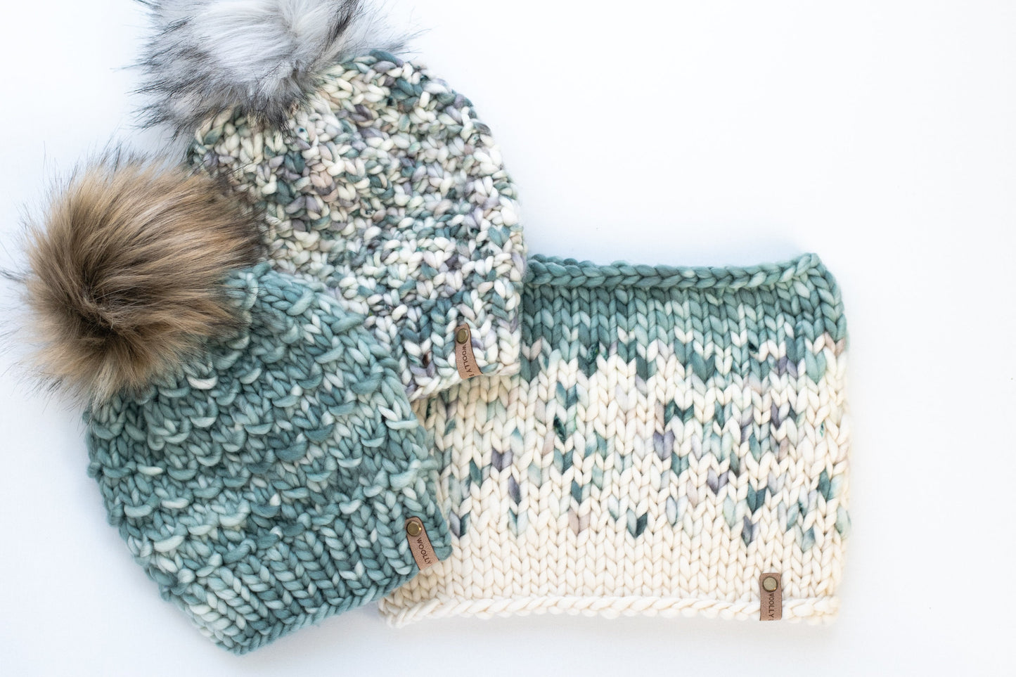 Turquoise and Ivory Merino Wool Fair Isle Hand Knit Cowl